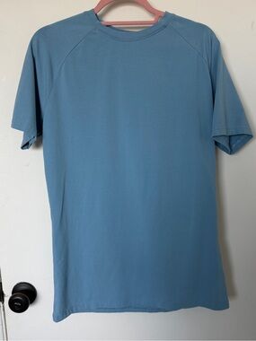 Tailored Athlete Basic T-Shirt Size Large